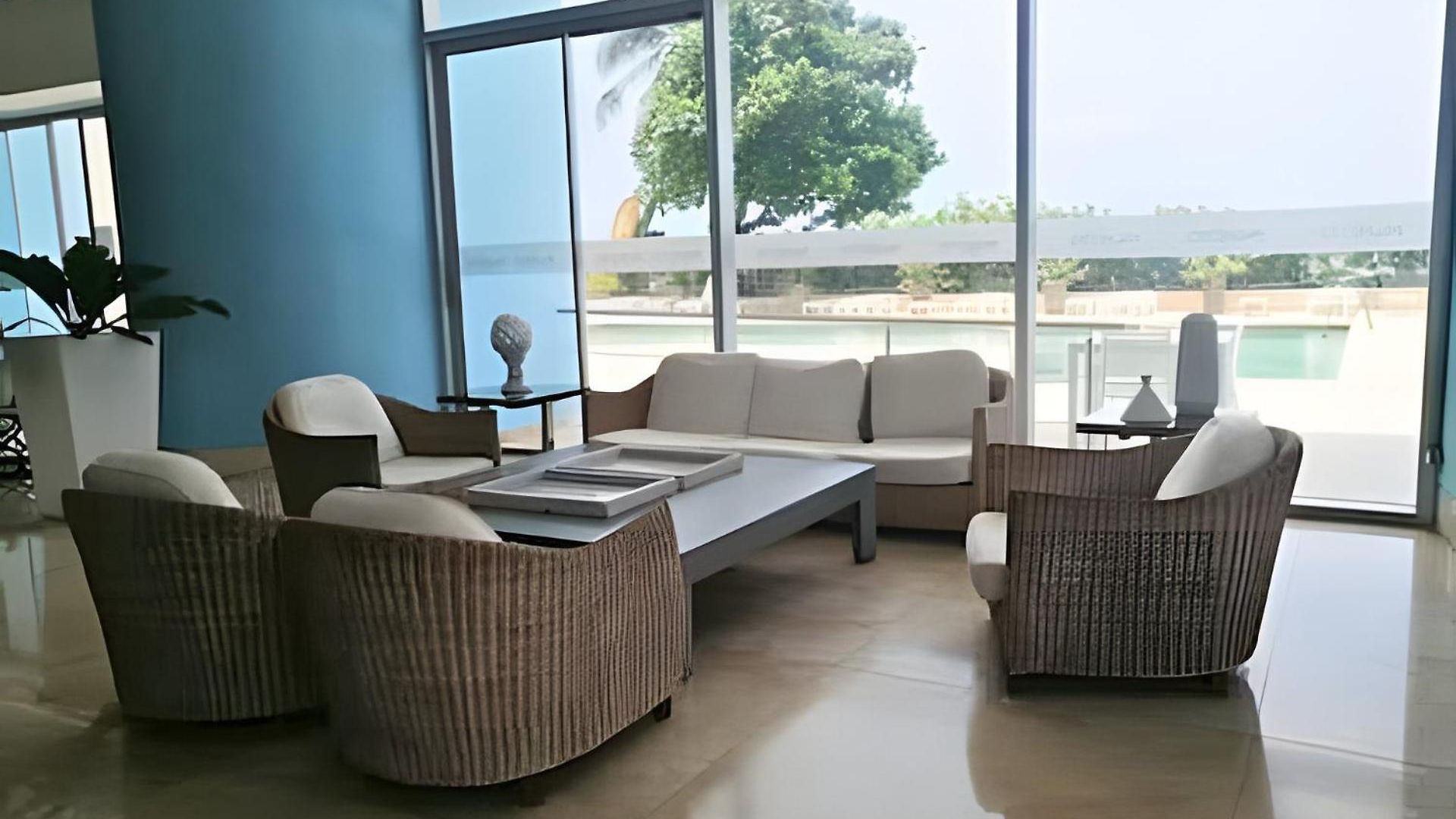 Recién Remodelado | 2 + Vista Espectacular *