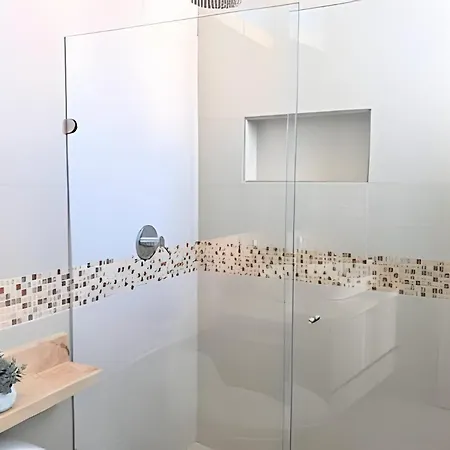 Apartamento Recién Remodelado | 2 + Vista Espectacular *