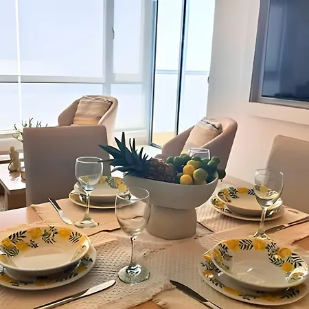 Apartamento Recién Remodelado | 2 + Vista Espectacular