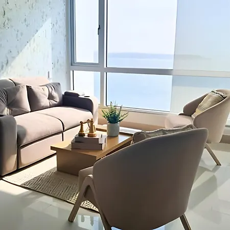 Apartamento Recién Remodelado | 2 + Vista Espectacular
