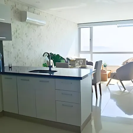 Recién Remodelado | 2 + Vista Espectacular *